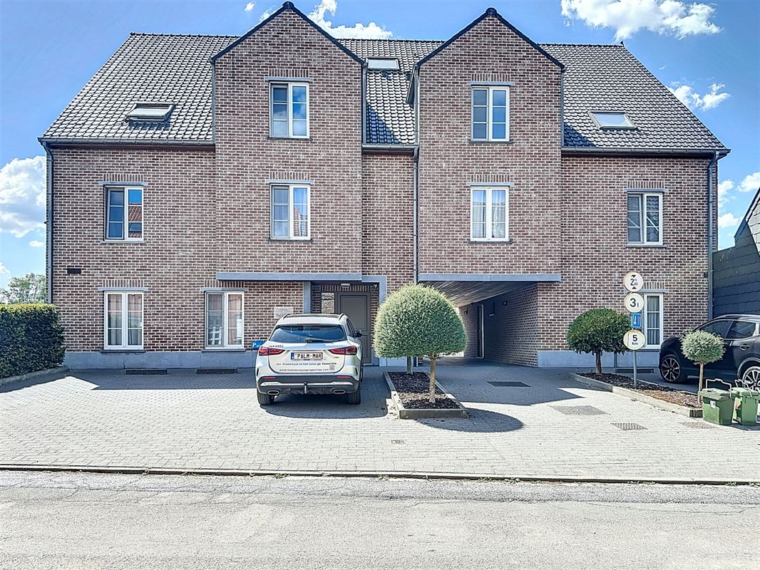 Rustig gelegen 2 kamer appartement met ruim terras te Oudegem nabij Dendermonde.