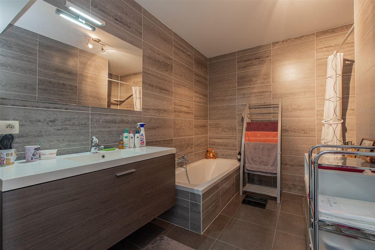 Instapklaar trendy appartement in het landelijke Oudegem
