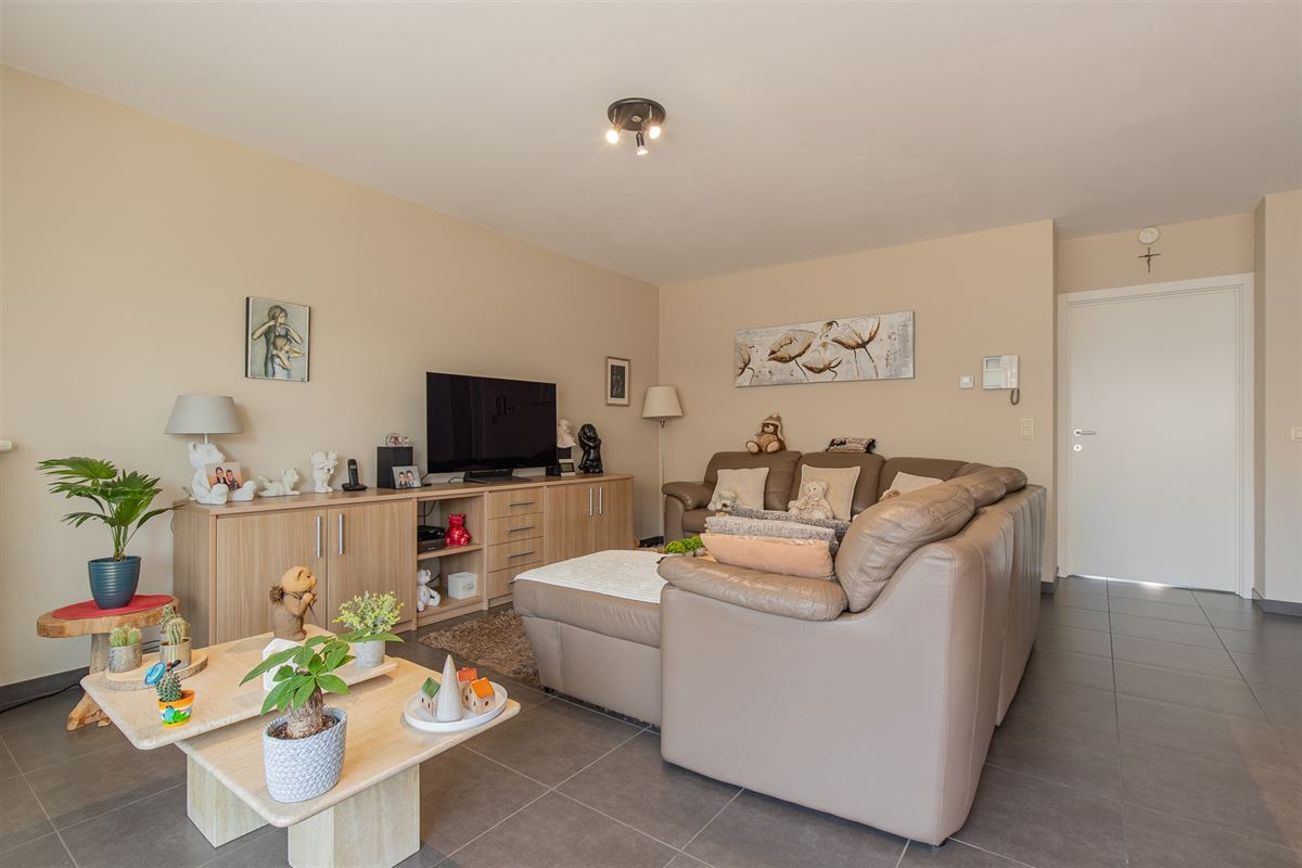 Instapklaar trendy appartement in het landelijke Oudegem