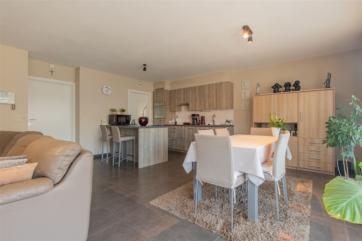 Instapklaar trendy appartement in het landelijke Oudegem