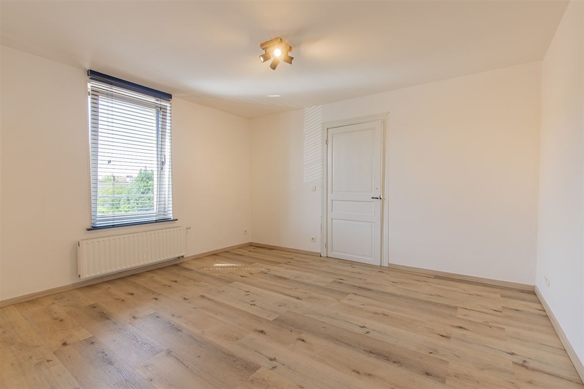 Instapklaar en ruim appartement.