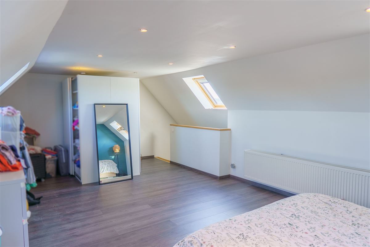 Ruim duplex-appartement te Schoonaarde, nabij Dendermonde
