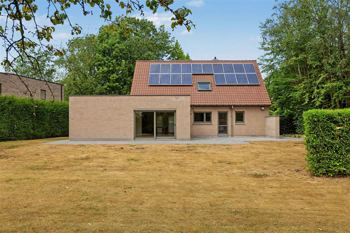 Vrijstaande ruime woning nabij Dendermonde