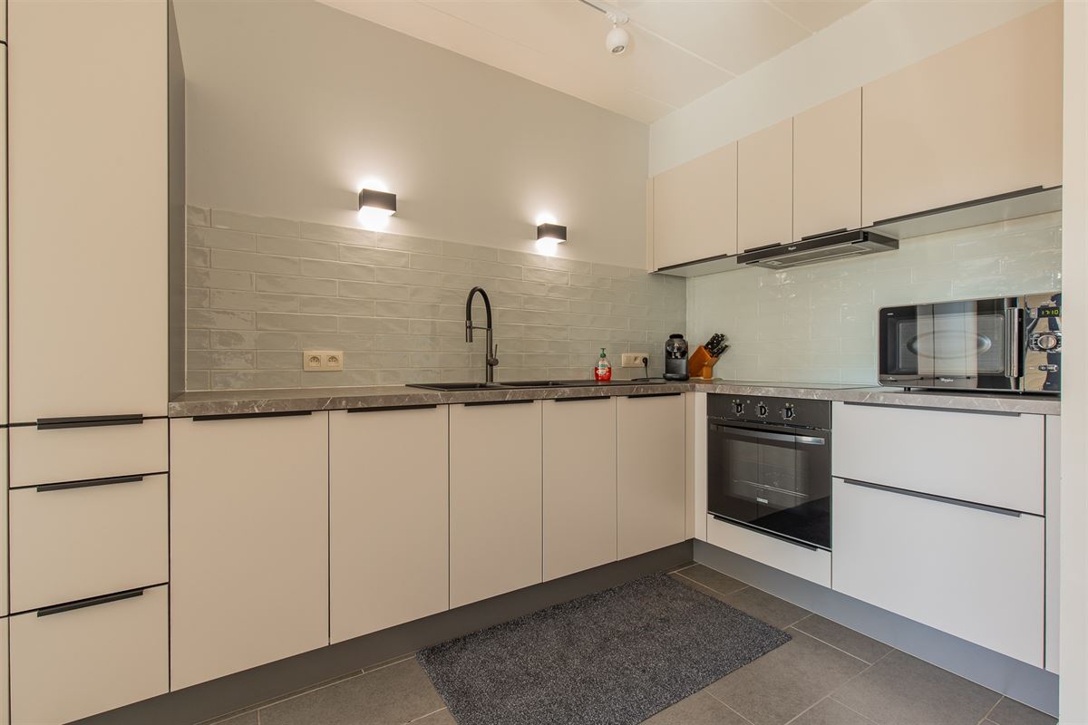 Instapklaar en gezellig appartement met uitzicht en garage