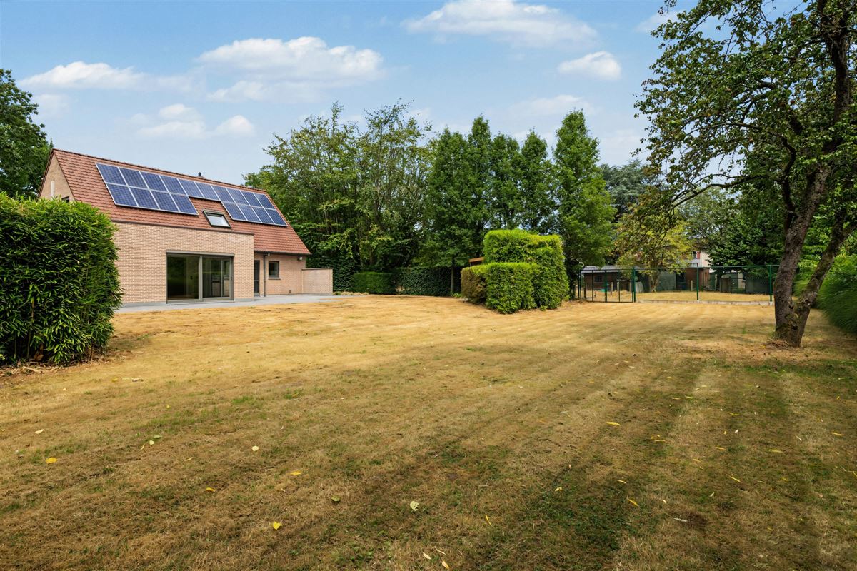Vrijstaande ruime woning nabij Dendermonde