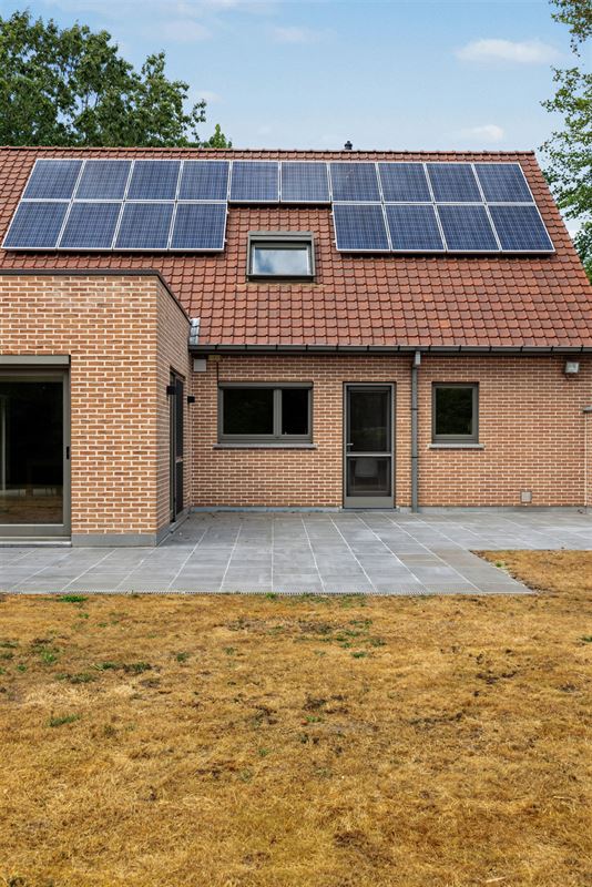 Vrijstaande ruime woning nabij Dendermonde
