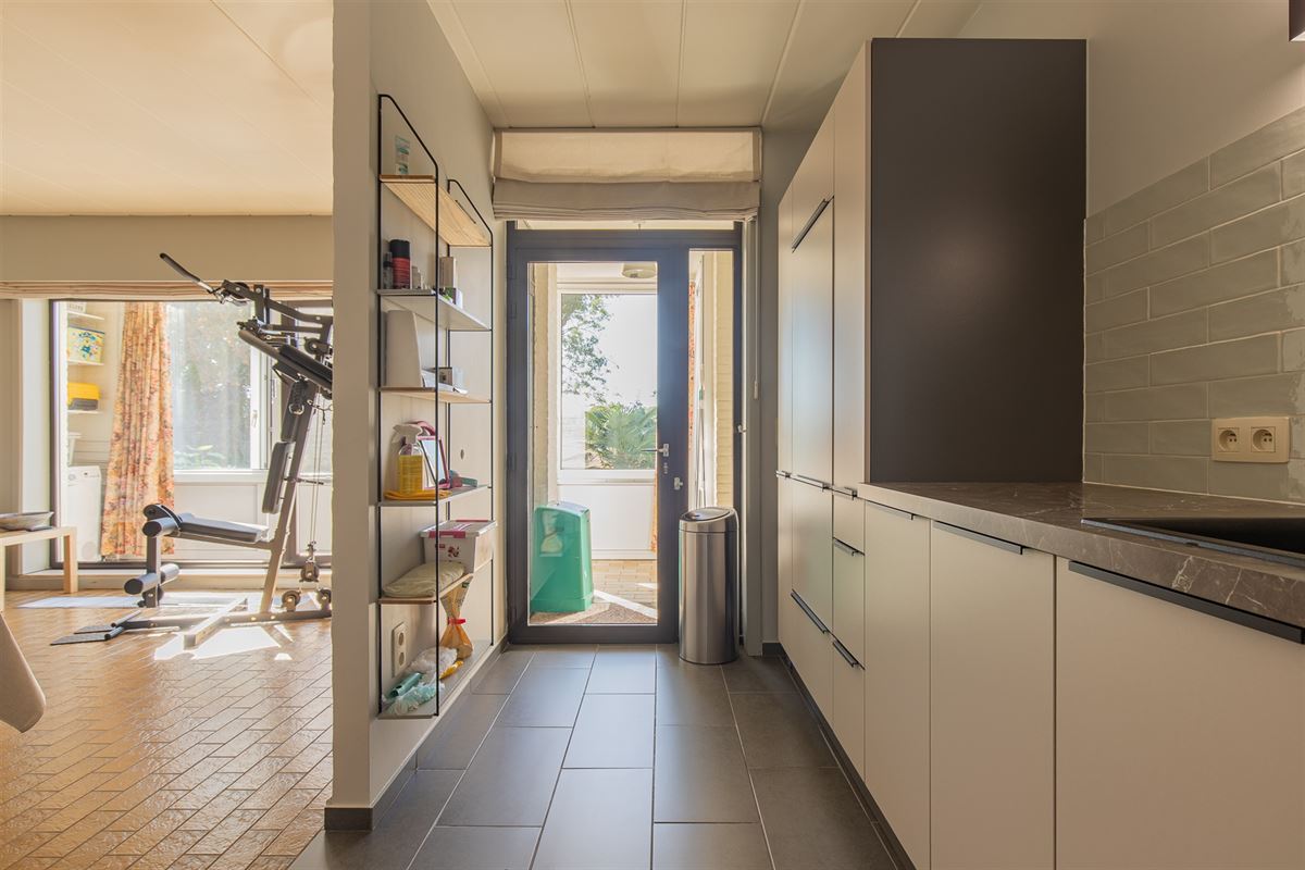 Instapklaar en gezellig appartement met uitzicht en garage