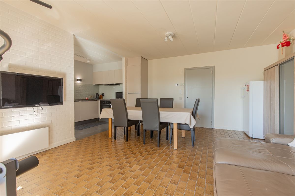Instapklaar en gezellig appartement met uitzicht en garage