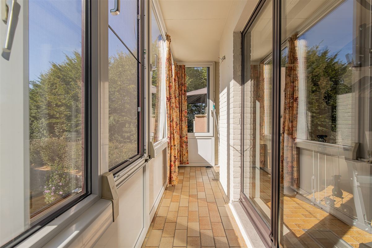 Instapklaar en gezellig appartement met uitzicht en garage