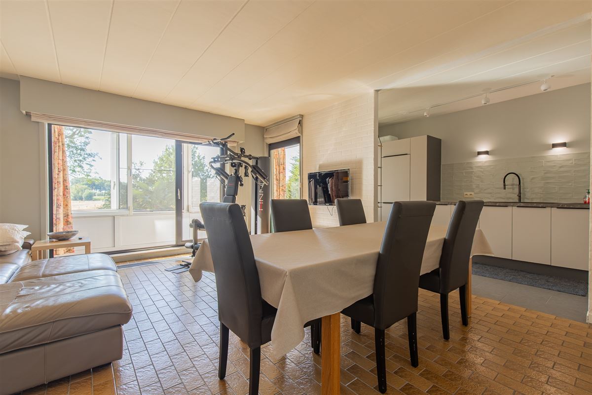 Instapklaar en gezellig appartement met uitzicht en garage
