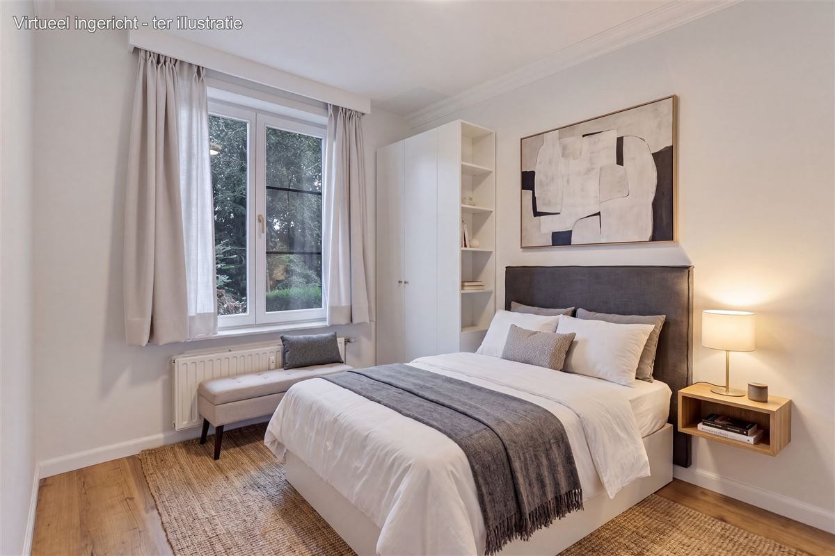 Gelijkvloerse vernieuwde assistentieflat met terras op exclusief 17de eeuws kasteeldomein in het pittoreske Brugge
