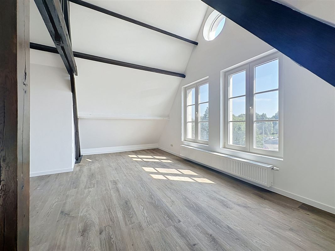 Ruime studio in loftstijl te Dendermonde.
