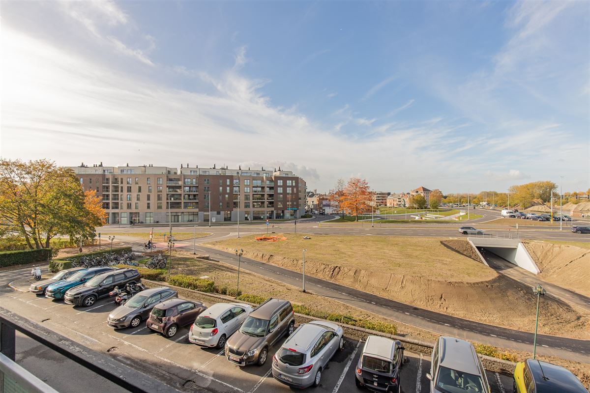 Instapklaar appartement met garage te centrum Dendermonde