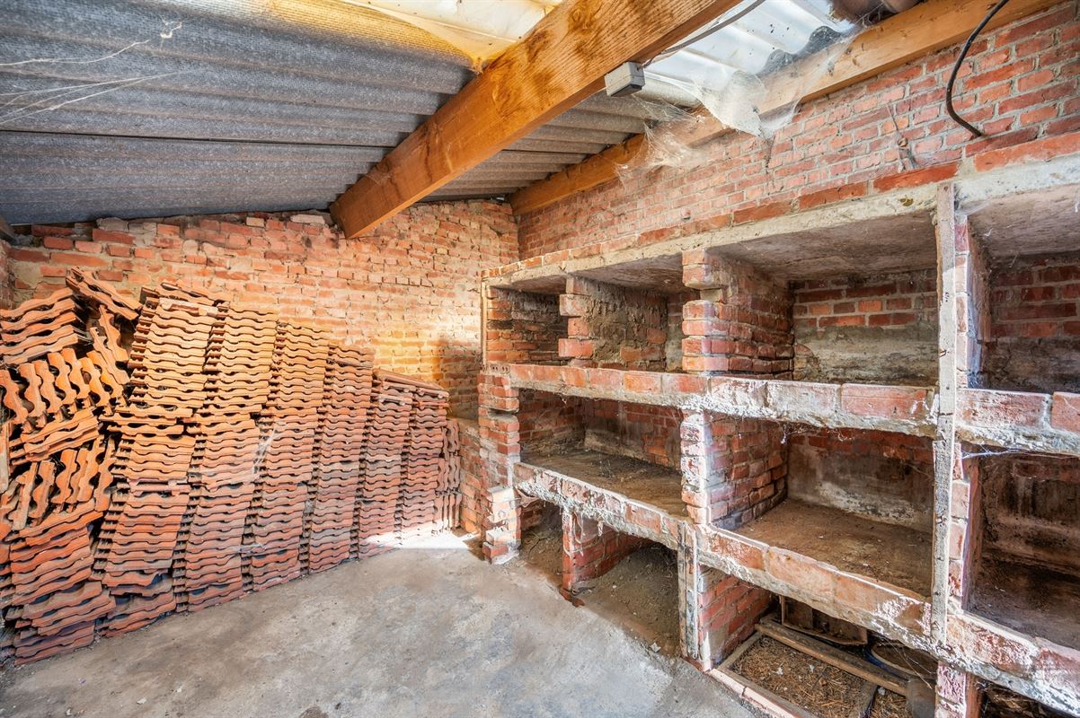 Te renoveren woning op riant perceel