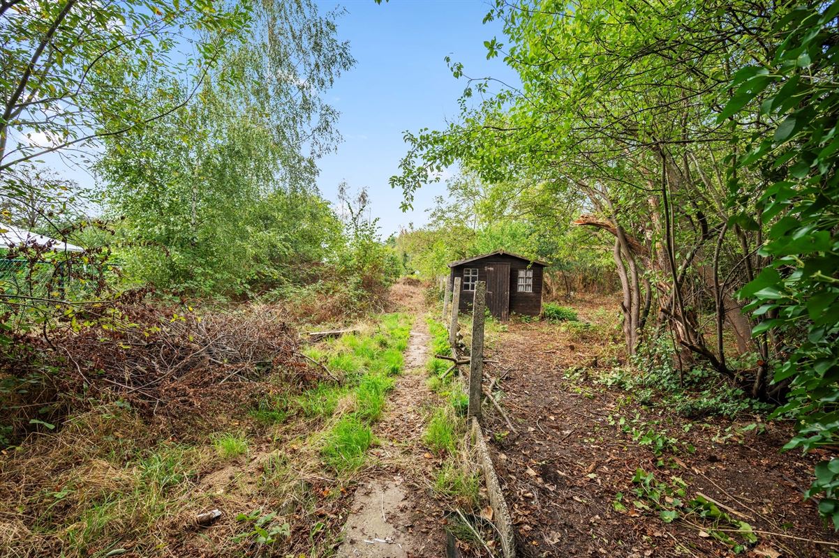 Te renoveren woning op riant perceel