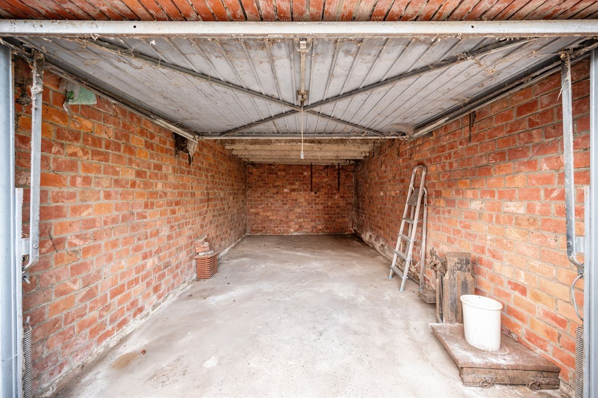Te renoveren woning op riant perceel