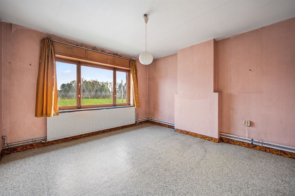 Te renoveren woning op riant perceel