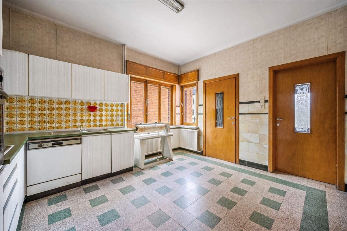 Te renoveren woning op riant perceel