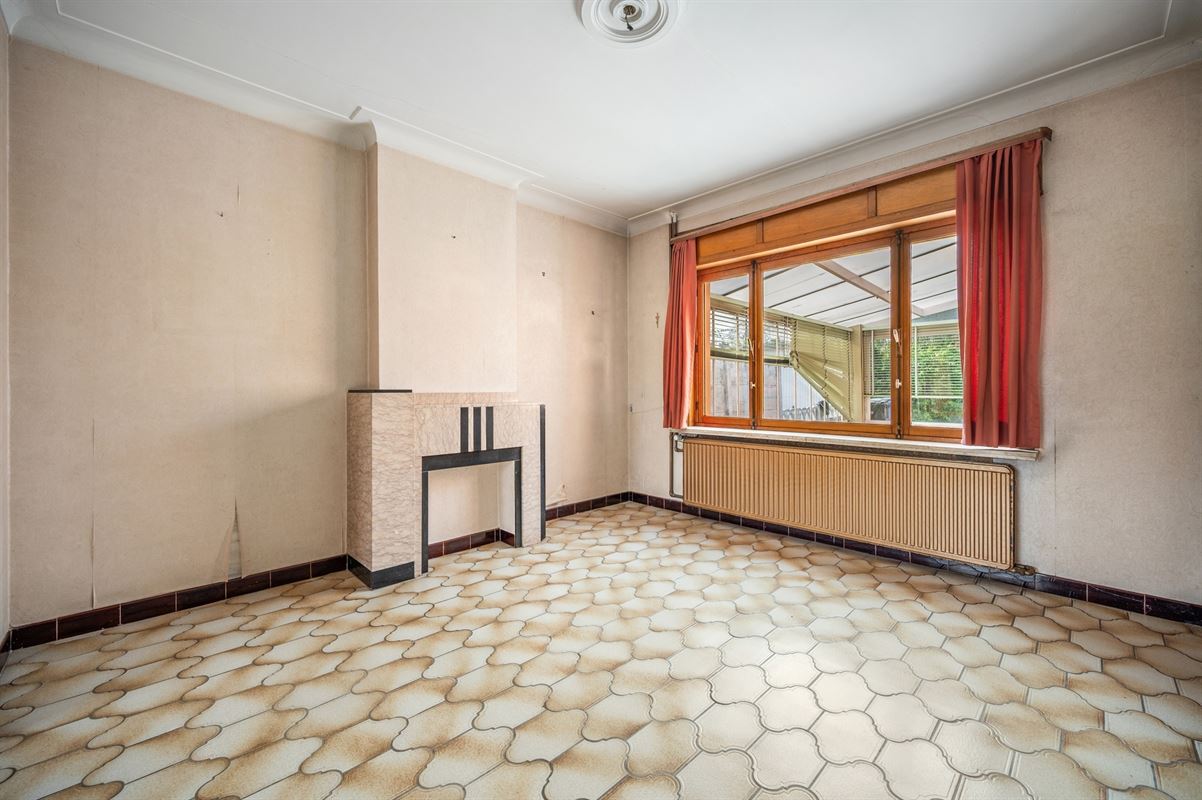 Te renoveren woning op riant perceel