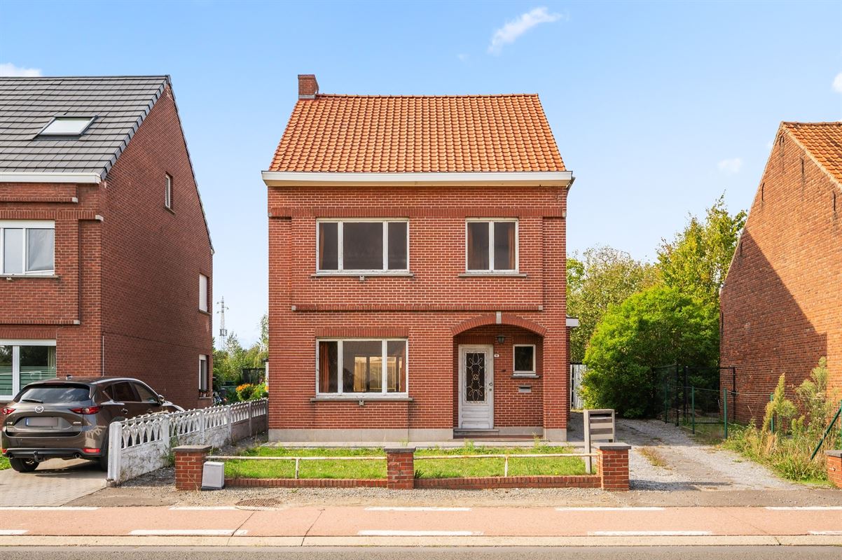 Te renoveren woning op riant perceel