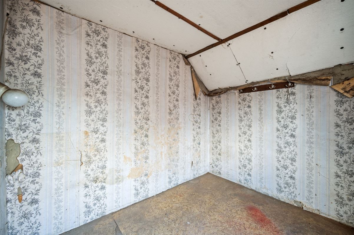 Te renoveren woning op riant perceel