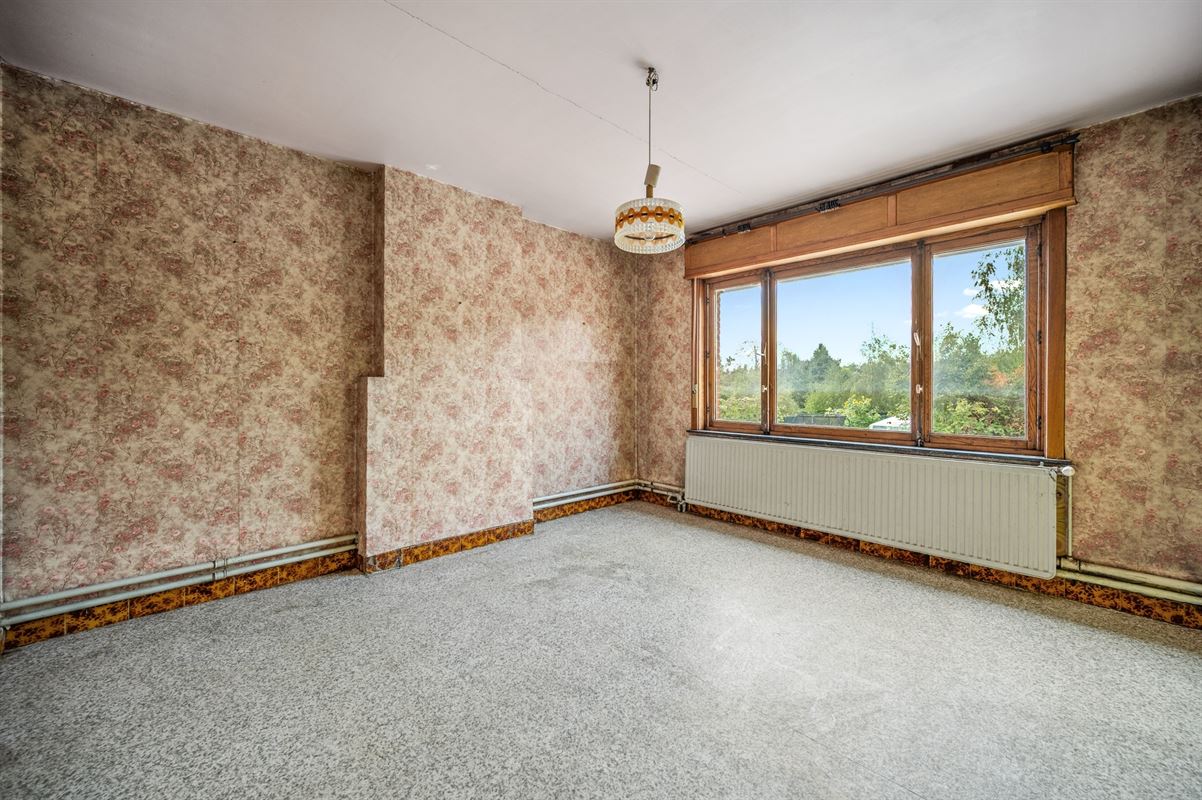 Te renoveren woning op riant perceel