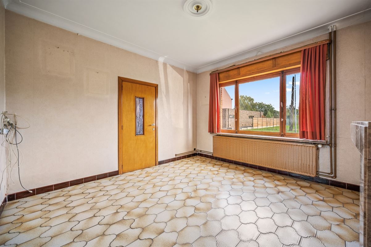 Te renoveren woning op riant perceel