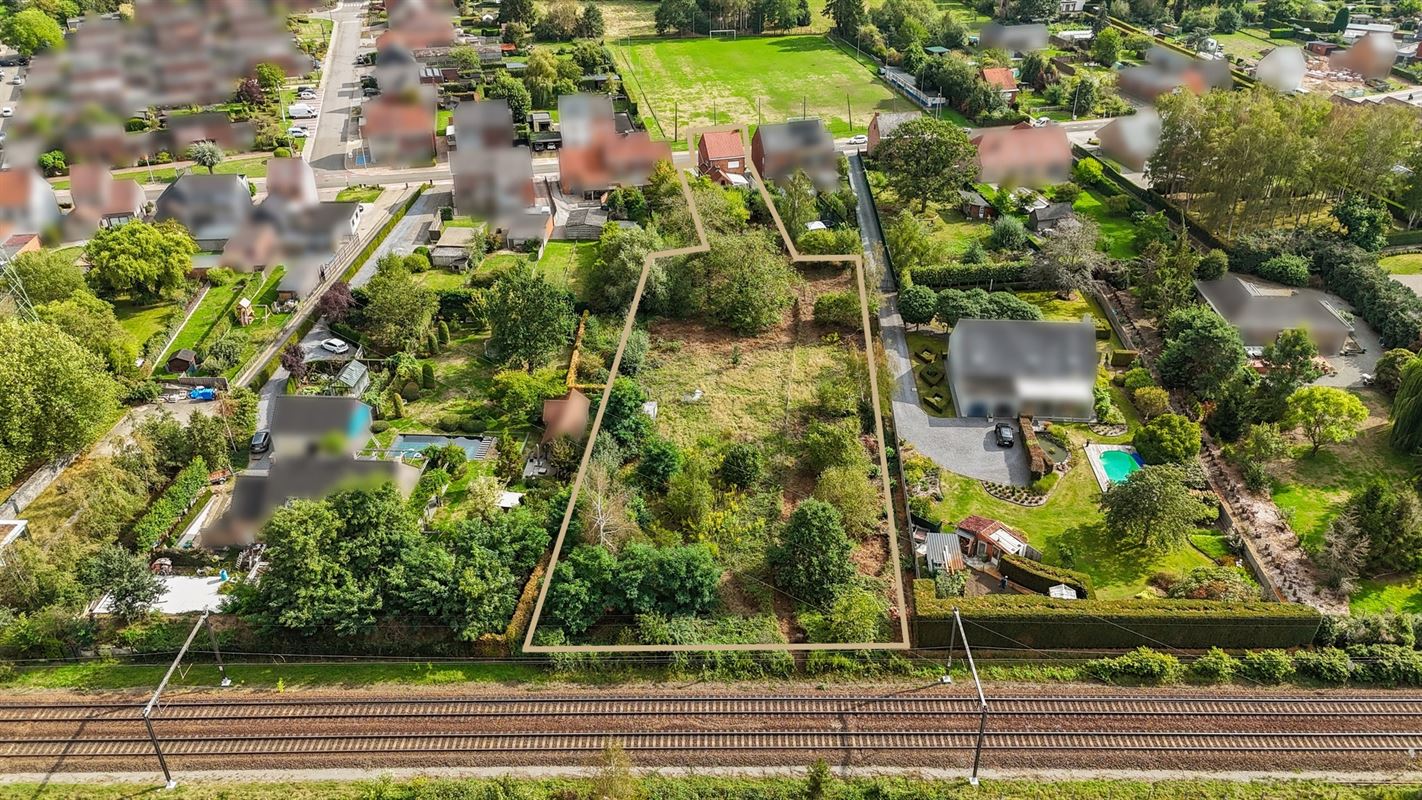 Te renoveren woning op riant perceel