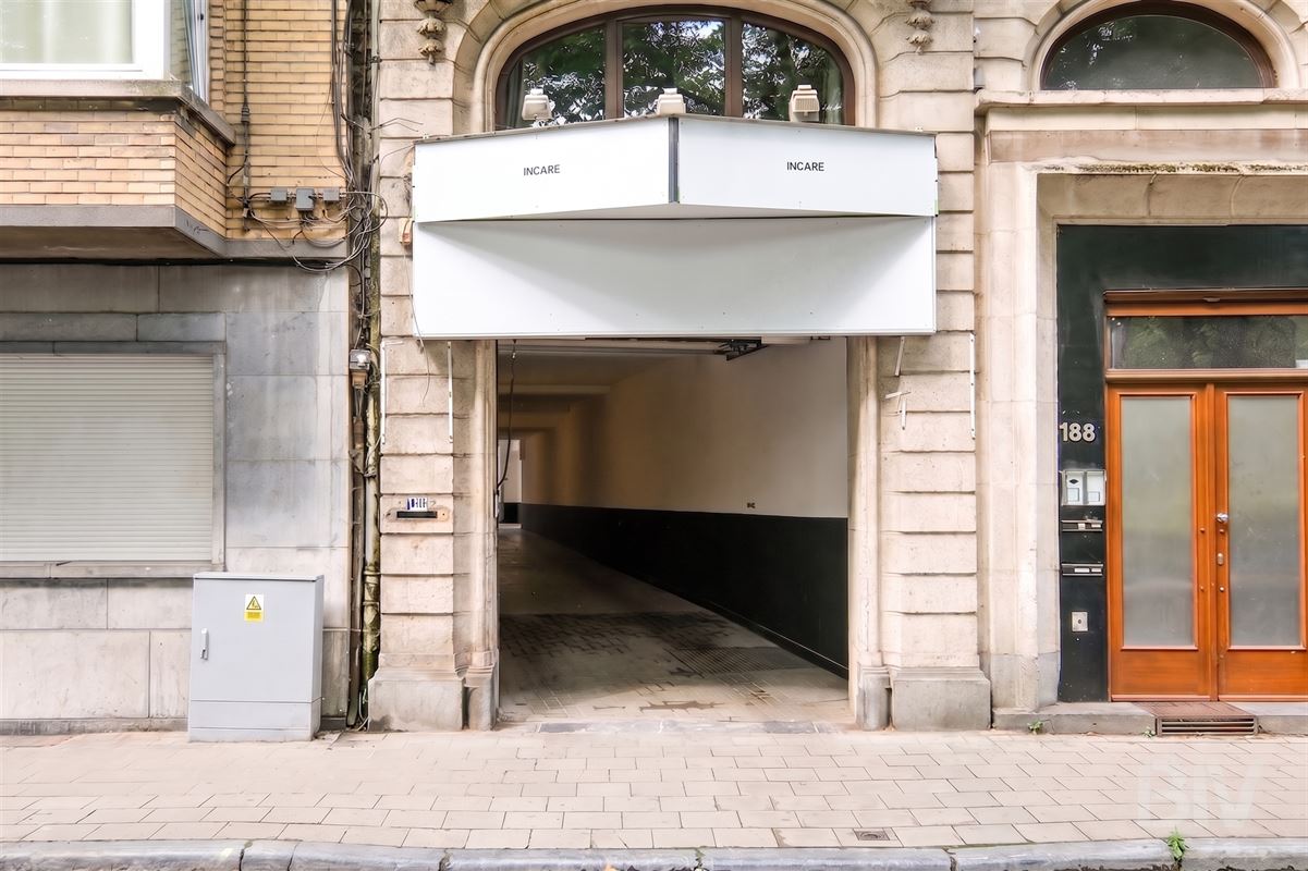 Surface polyvalente de bureaux neufs de 450m2 à aménager.