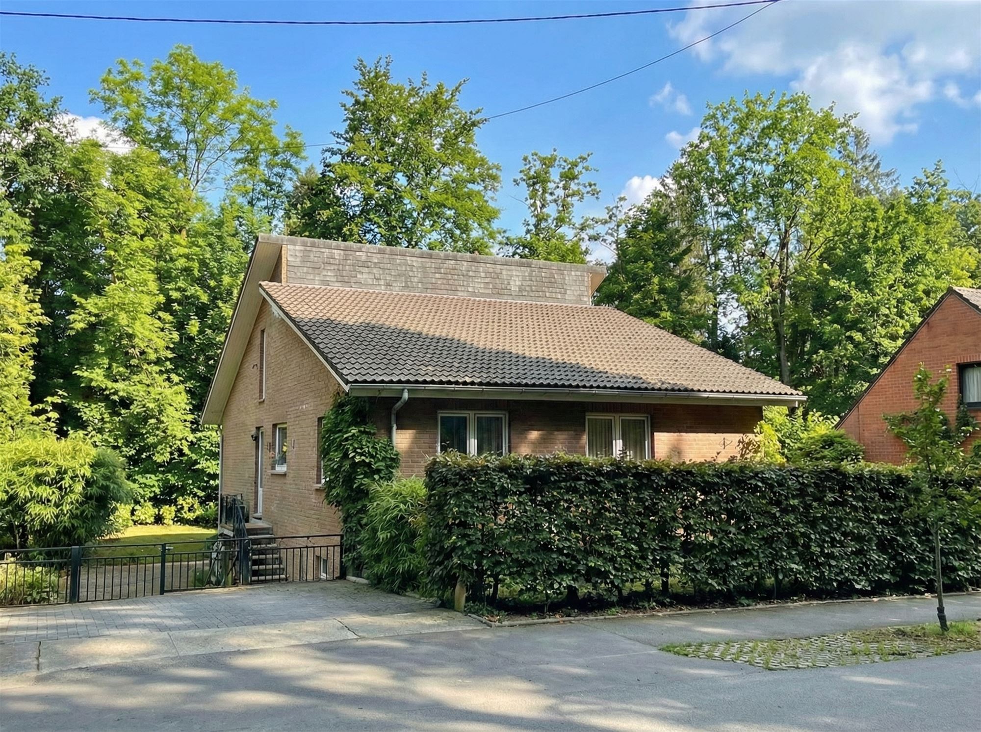 Villa des abords de Spa aux volumes intérieurs surprenants.