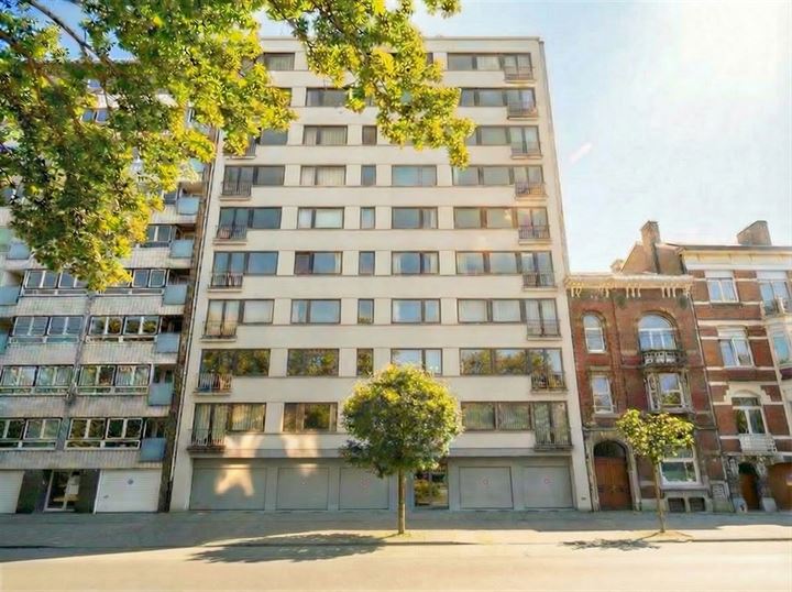 Aux Vennes, bel appartement 3 ch avec empl. parking couvert