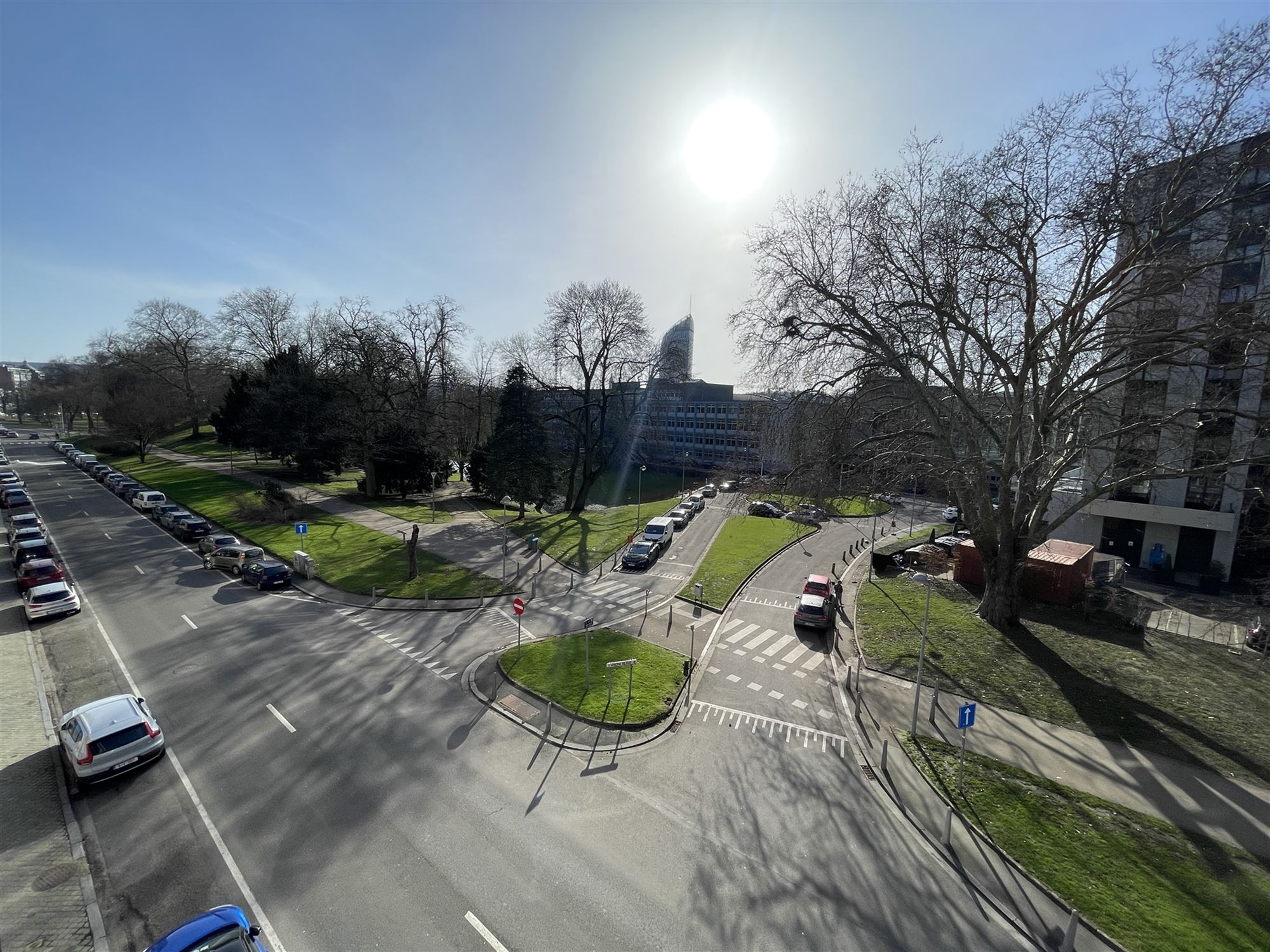 Appartement d'une chambre et parking face à la Boverie