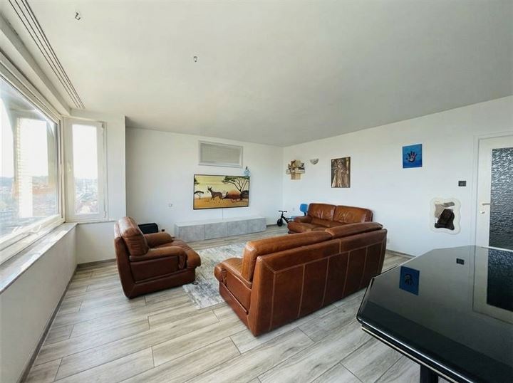 Appartement lumineux 90m2, 2 ch, trop belle vue