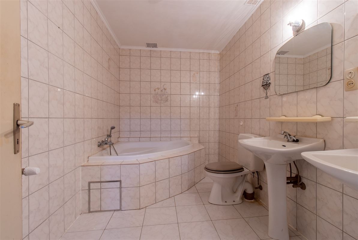 VTWELLIBIN31- (29).jpg