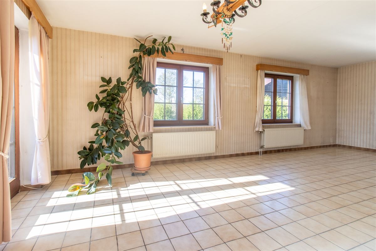 VTWELBONNERUE1- (5).jpg