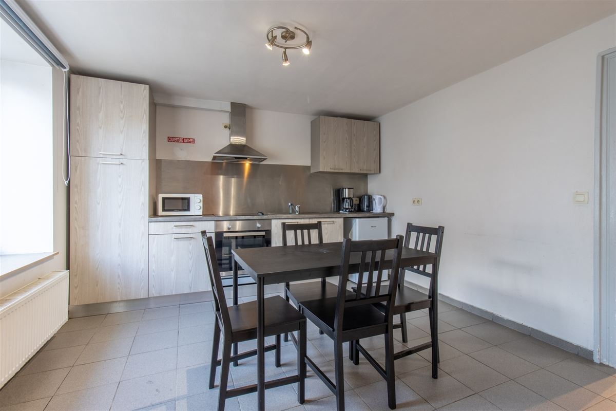 VTWELPAIREE51- (11).jpg