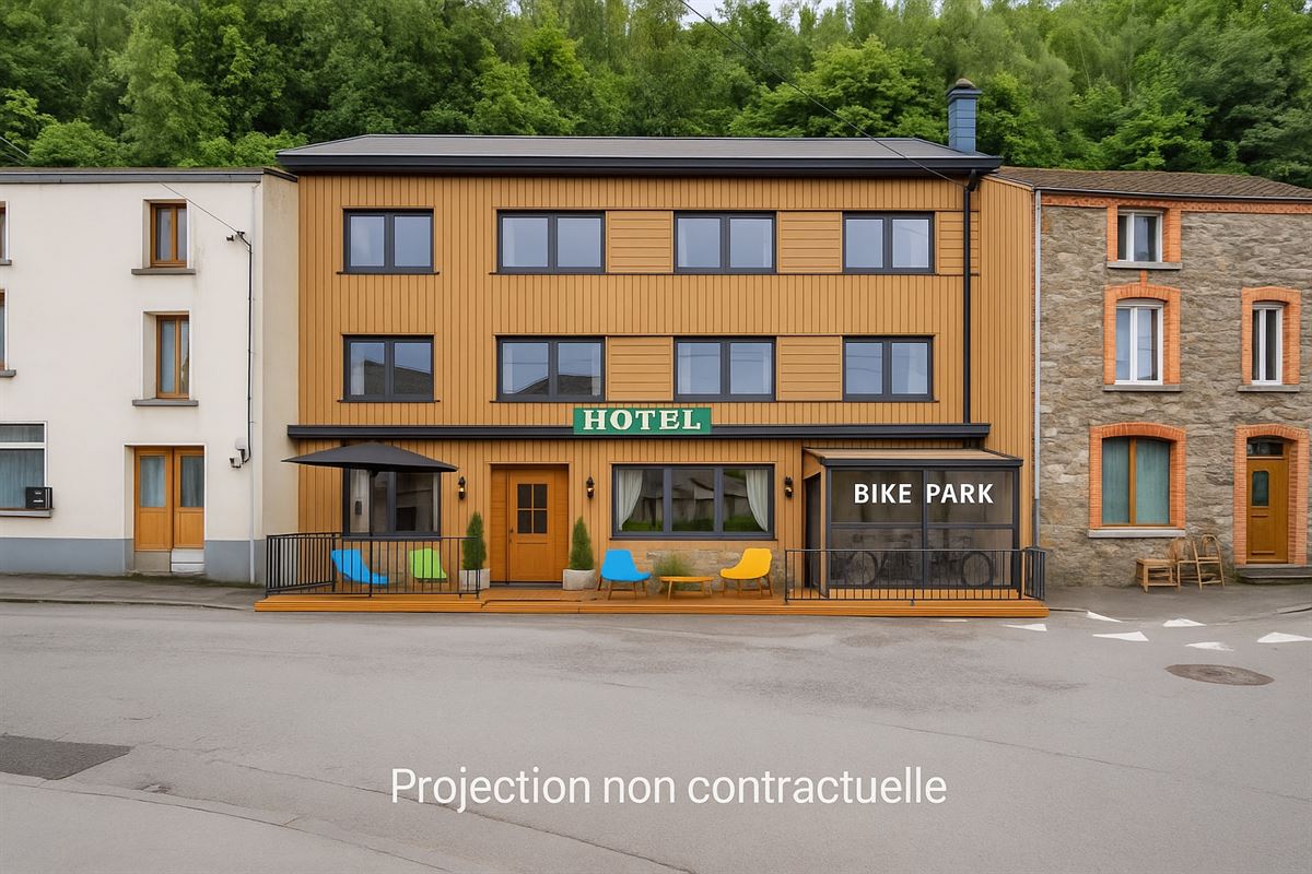 Hôtel rénové et parc à vélos