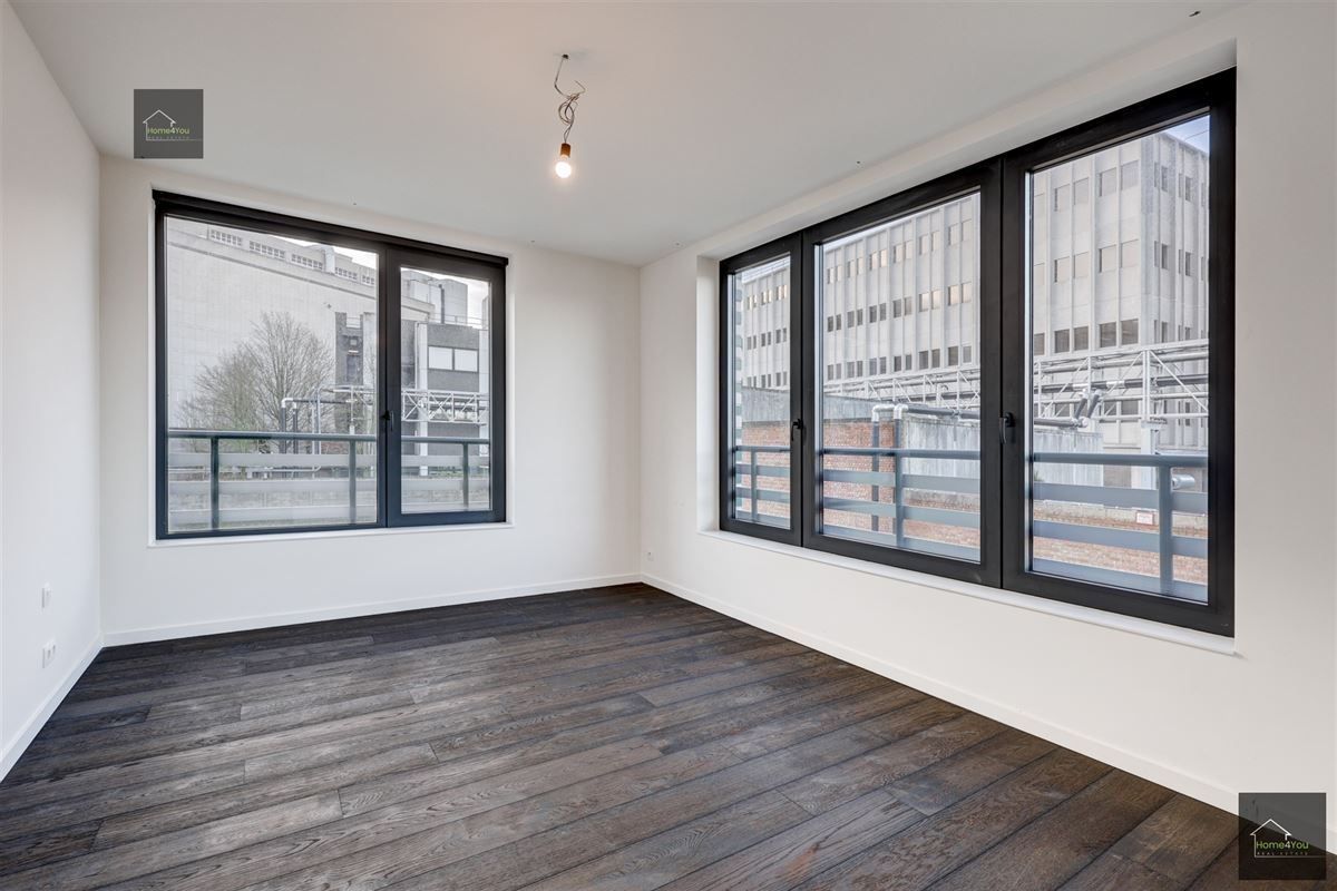 BEN Luxueus duplex appartement + parking