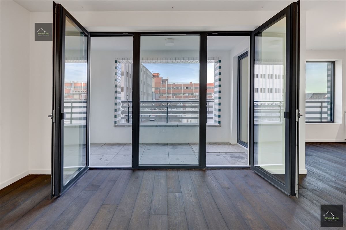 BEN Luxueus duplex appartement + parking