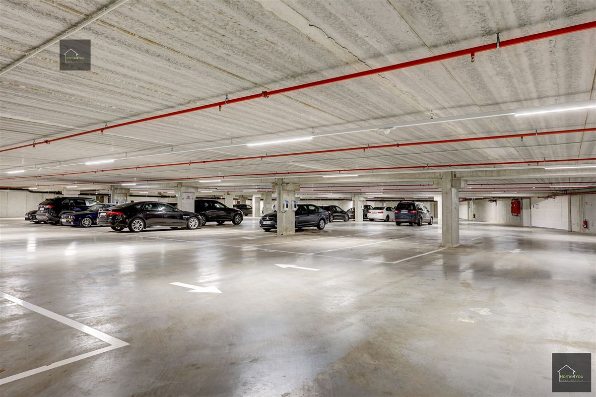 BEN Luxueus duplex appartement + parking