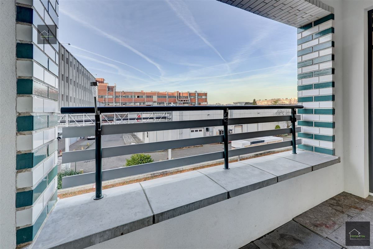 BEN Luxueus duplex appartement + parking