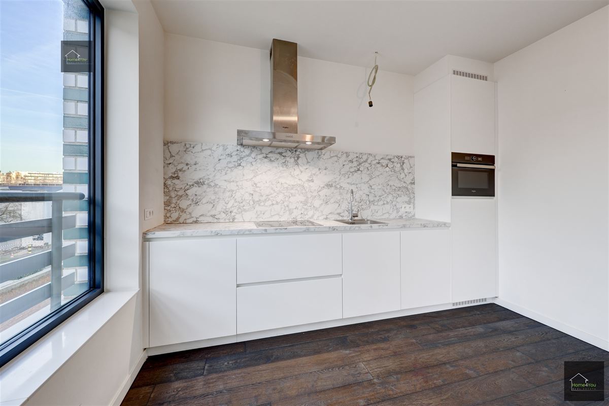 BEN Luxueus duplex appartement + parking