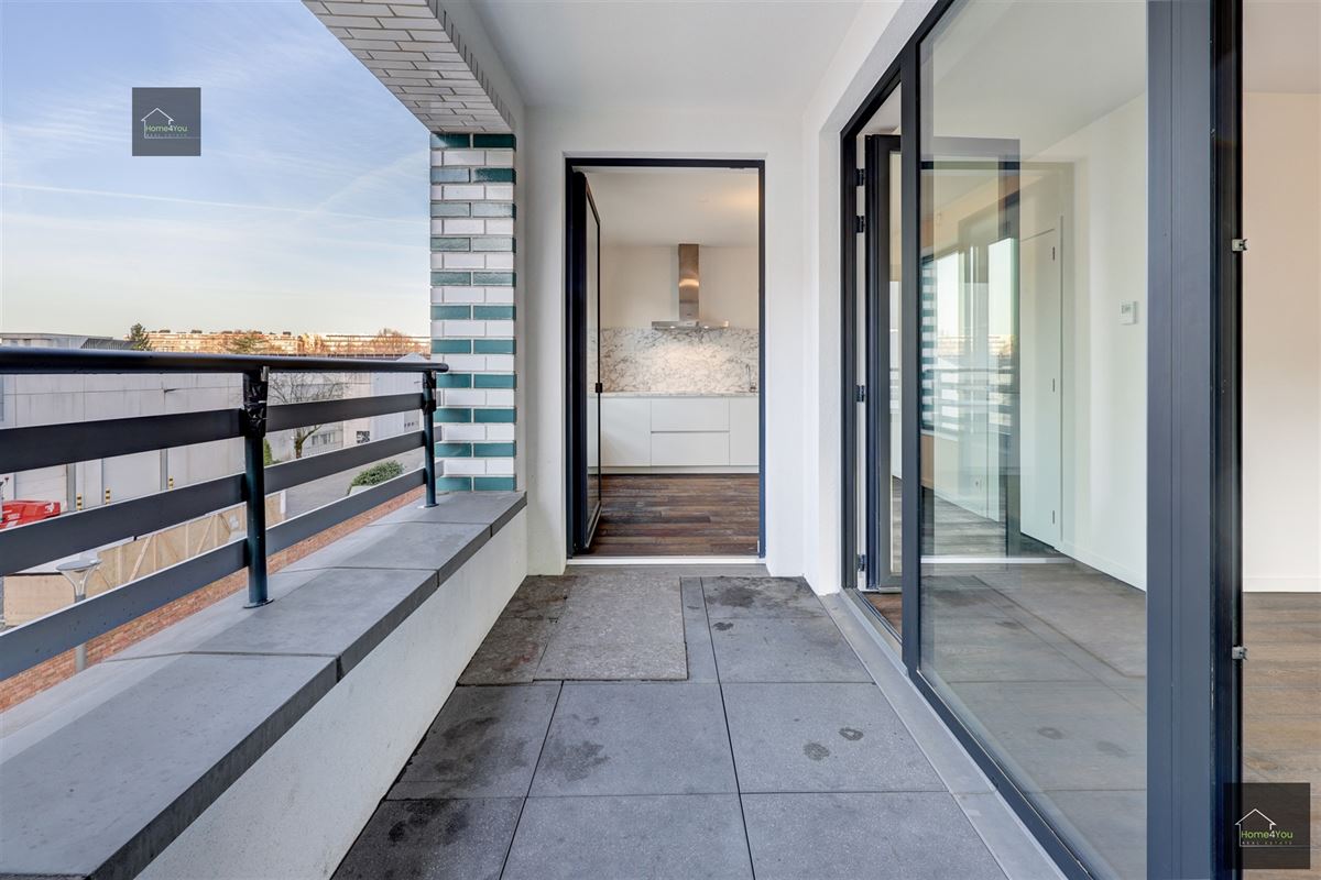 BEN Luxueus duplex appartement + parking