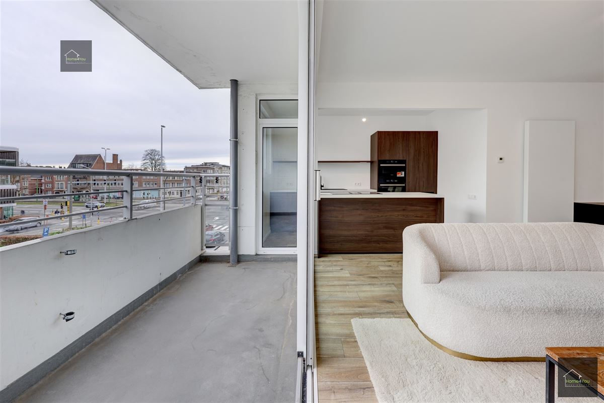 Prachtig gerenoveerd en ruim appartement op TOP locatie
