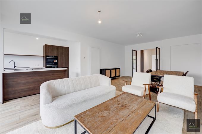 Prachtig gerenoveerd en ruim appartement op TOP locatie