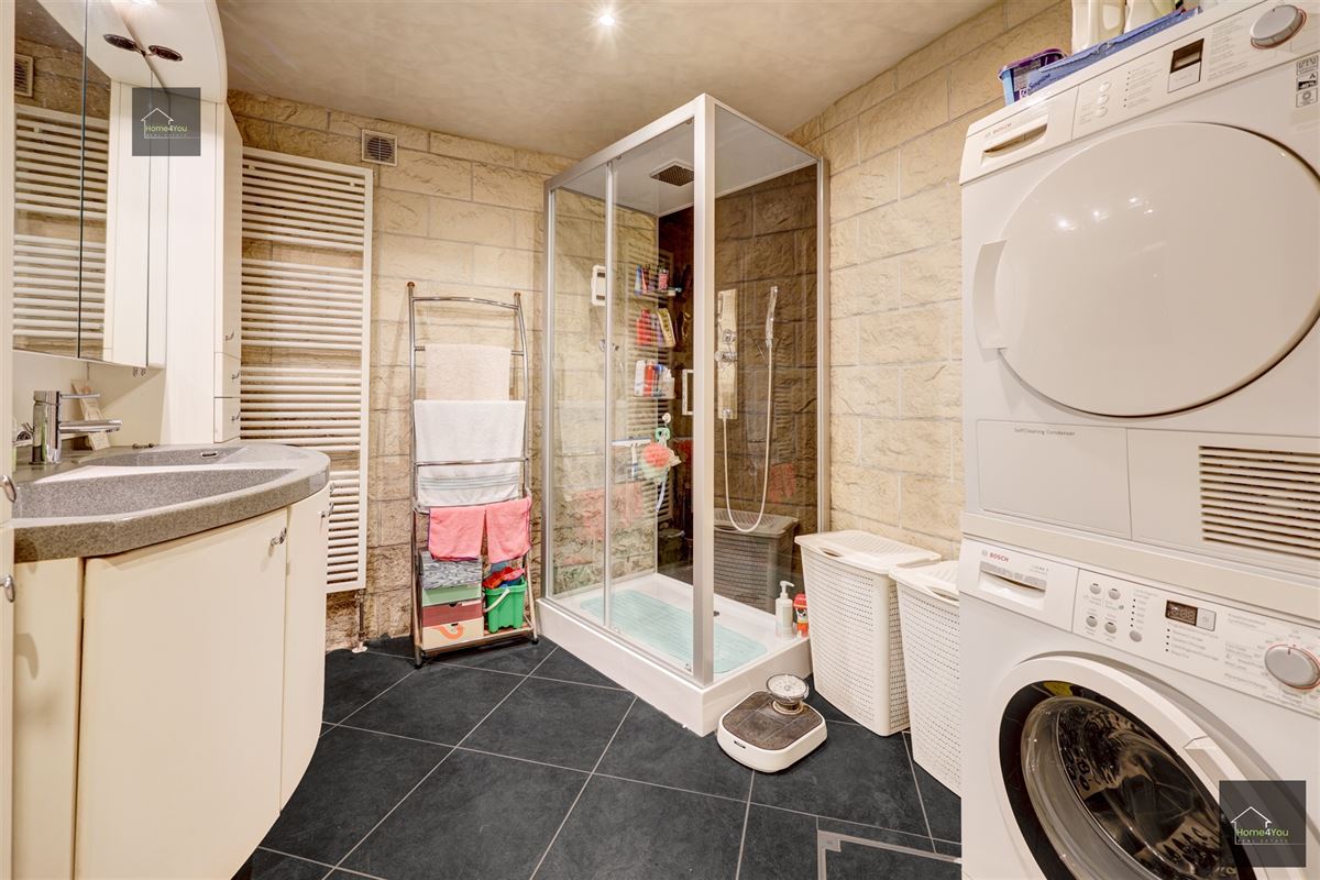 Ruim gelijkvloers appartement vlakbij Boelaerpark