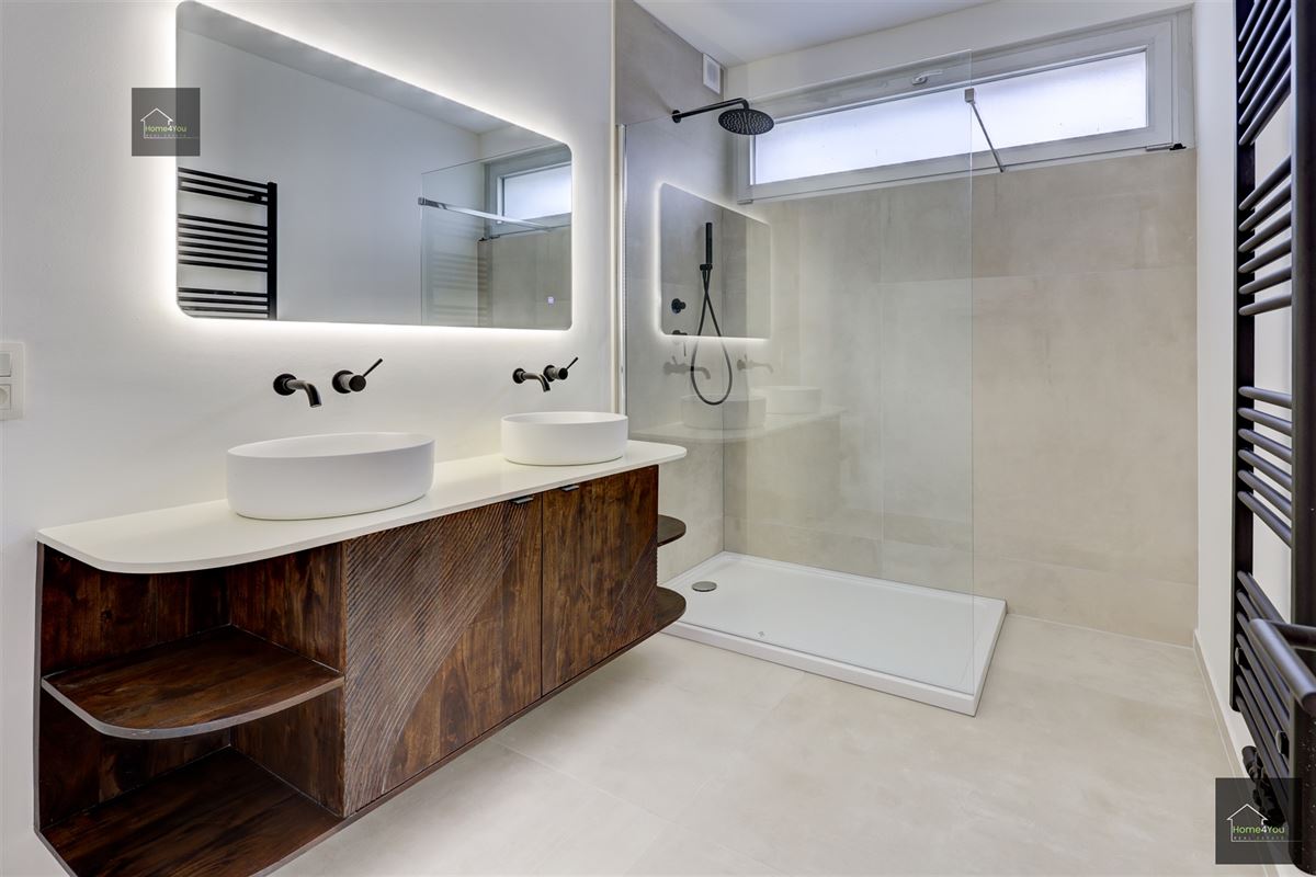Prachtig gerenoveerd en ruim appartement op TOP locatie