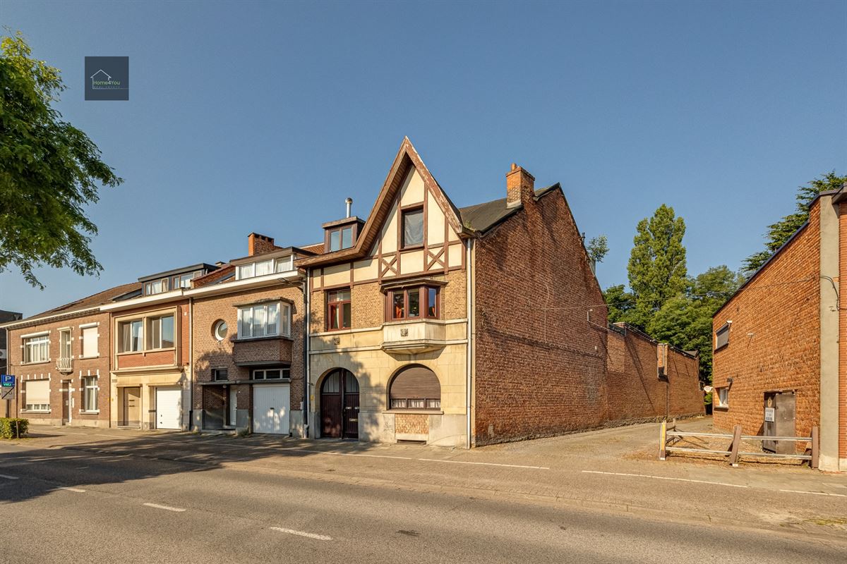 Ruim 2 slaapkamer appartement vlakbij invalswegen