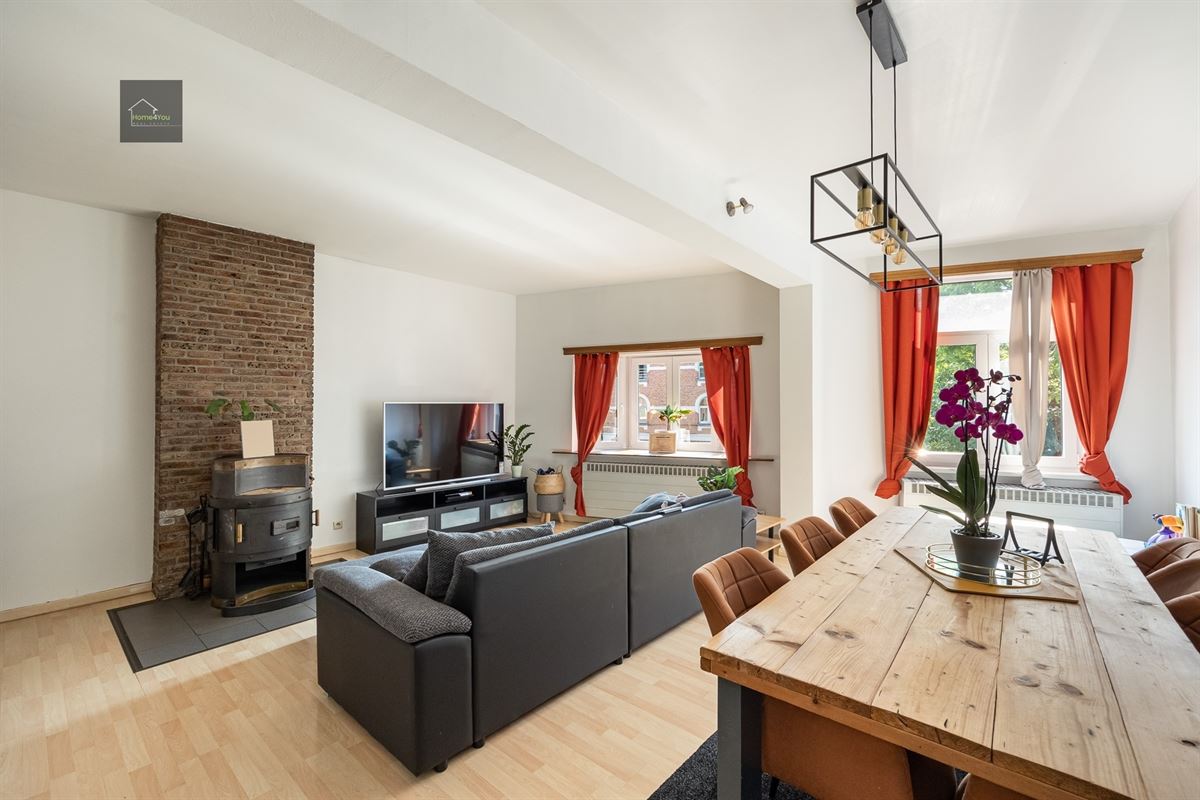 Ruim 2 slaapkamer appartement vlakbij invalswegen