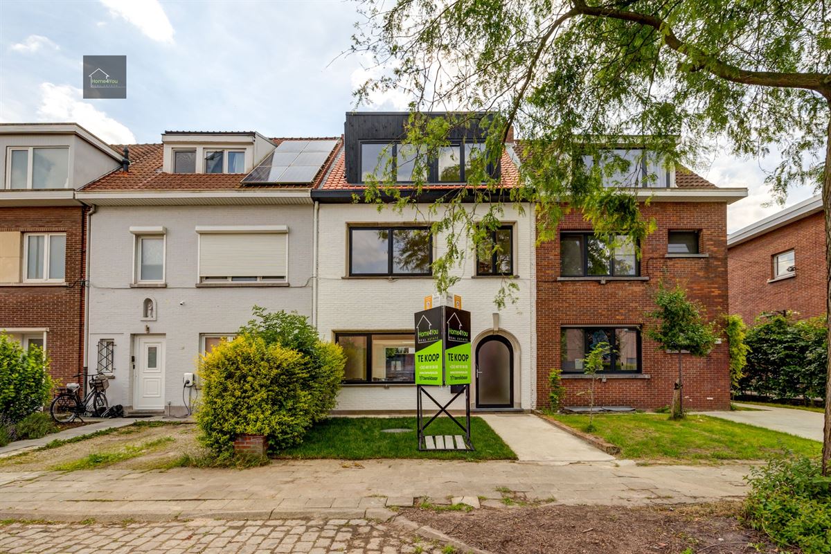 Prachtig gerenoveerde en zéér energiezuinige (EPC 111) woning 
